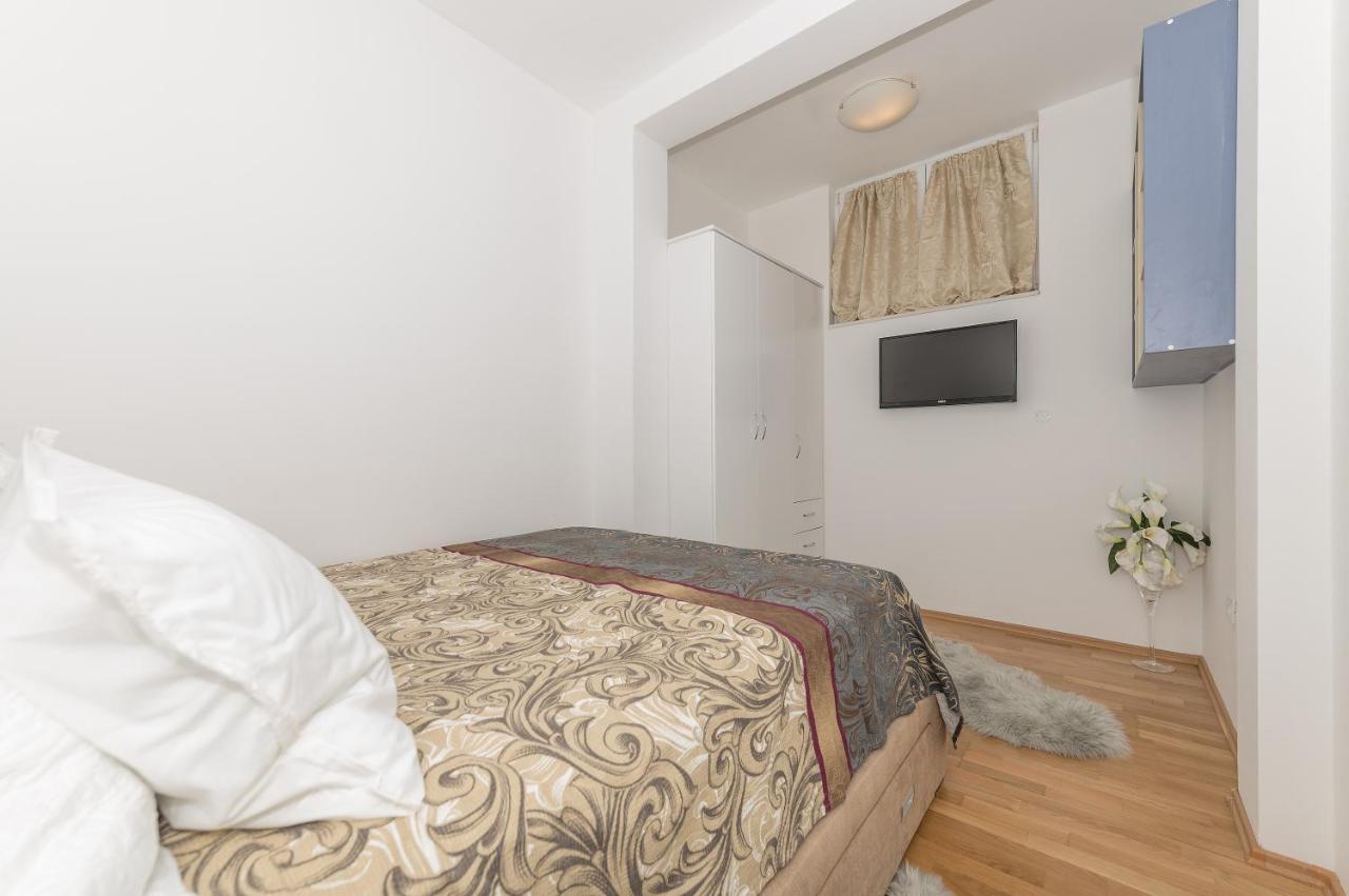 Long Apartment Макарська Екстер'єр фото