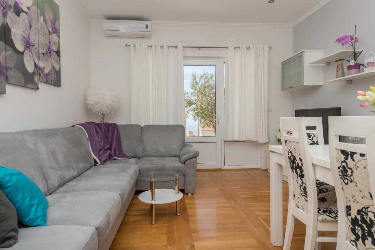 Long Apartment Макарська Екстер'єр фото