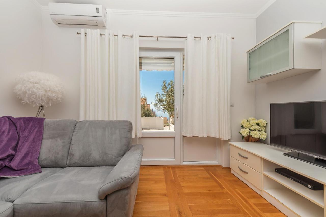 Long Apartment Макарська Екстер'єр фото